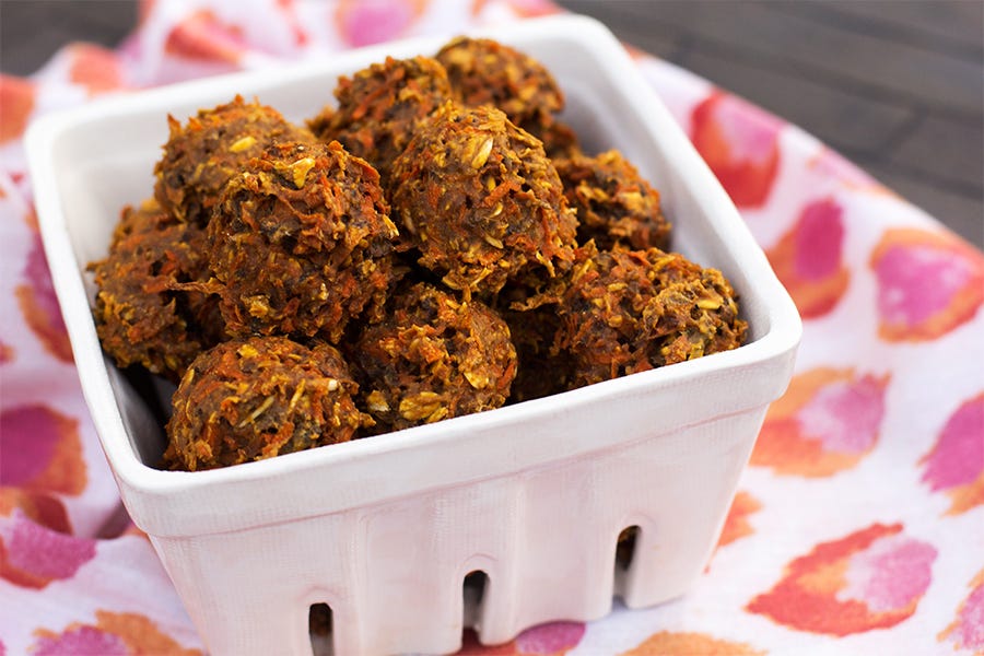 What horse wouldn't LOVE to be spoiled with DIY horse treats?
